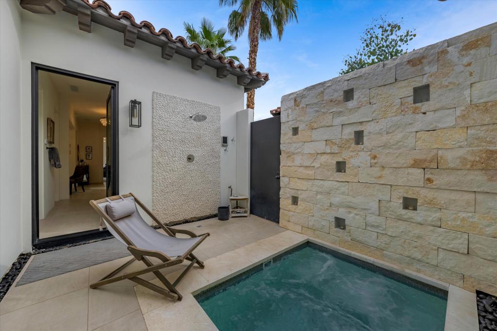 The Hideaway - Residential