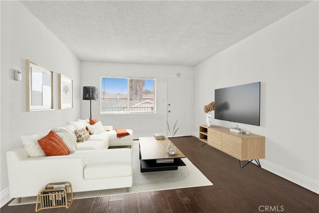 473 E 55th Street