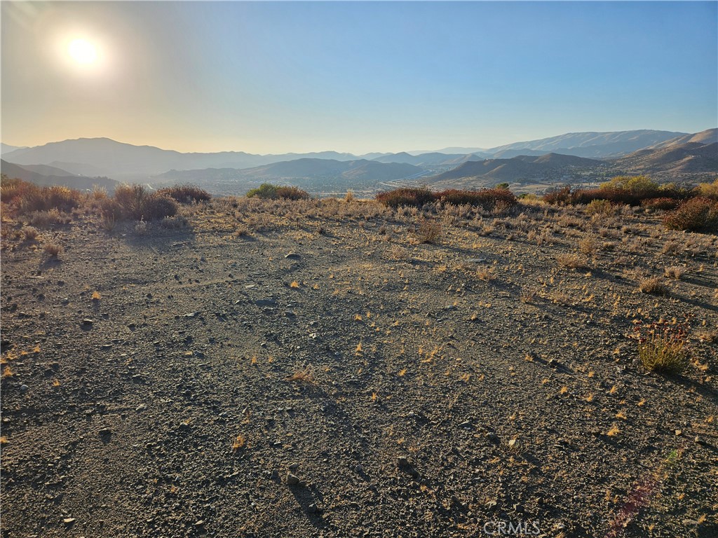 0 Angeles Forest