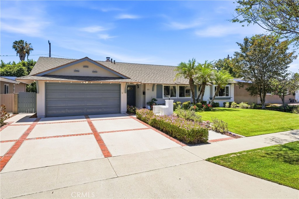2532 E Paladin Avenue Avenue