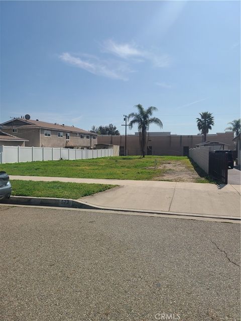 Photo of 572 West, Upland, CA 91786 (MLS # CV26072272)
