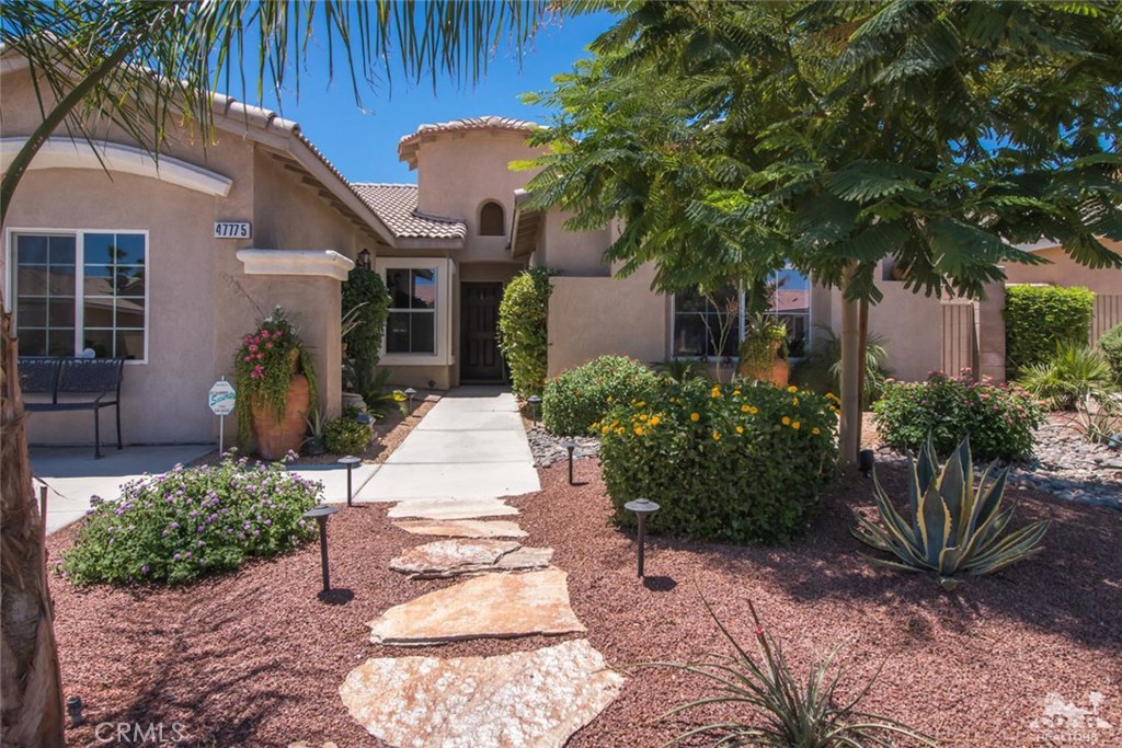 Las Brisas North - Residential