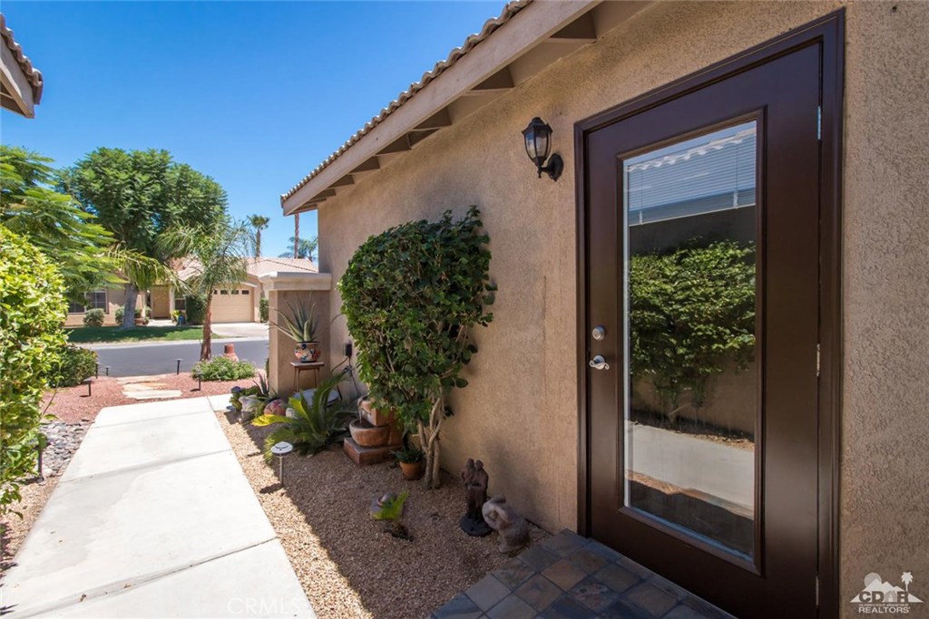 Las Brisas North - Residential