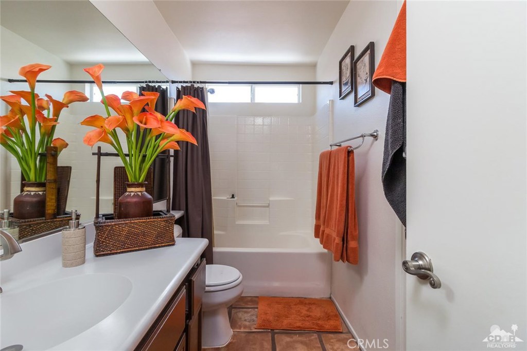 Las Brisas North - Residential