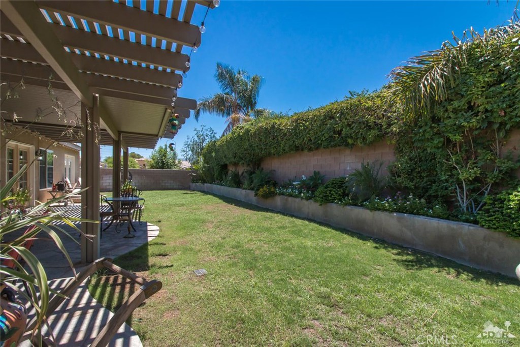 Las Brisas North - Residential