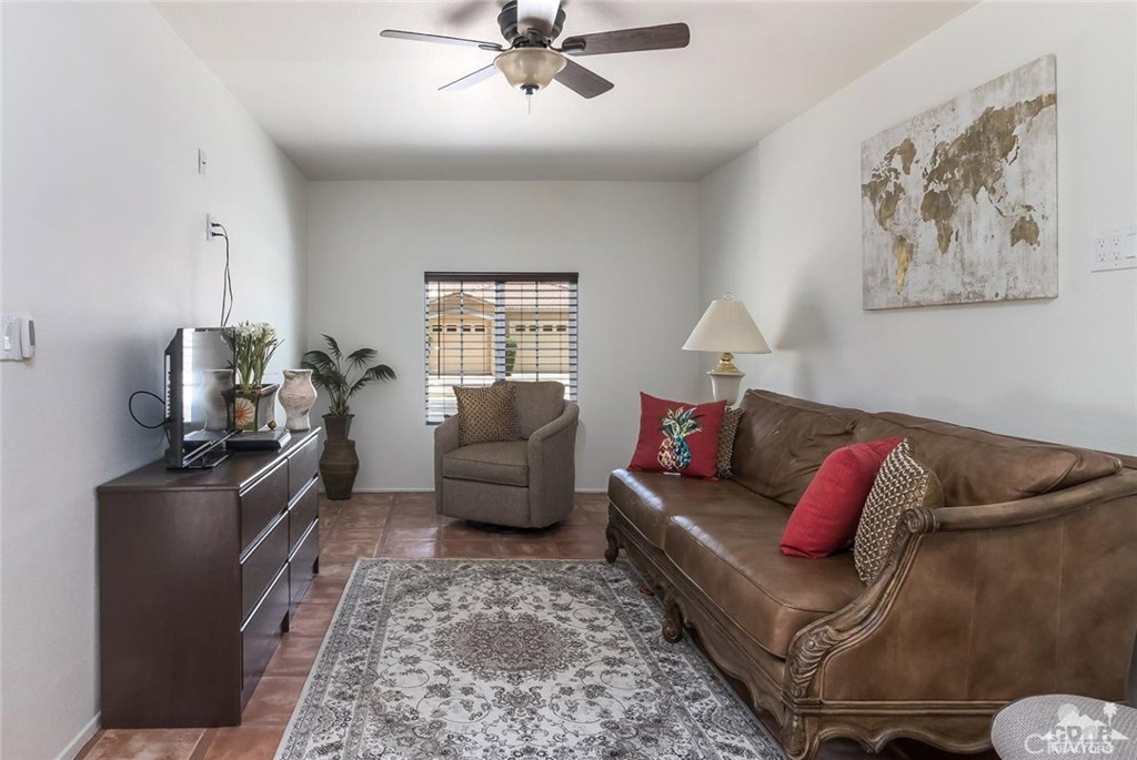 Las Brisas North - Residential