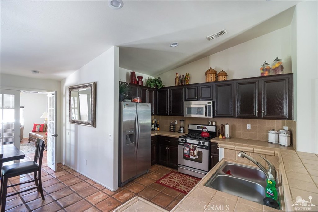 Las Brisas North - Residential