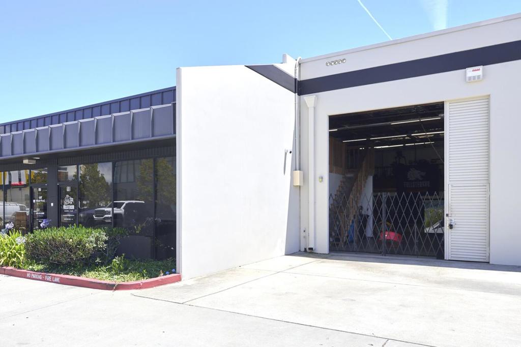 1100 Industrial Road 18