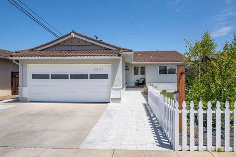 Photo of 2247 Salisbury Way, San Mateo, CA 94403 (MLS # ML82041814)