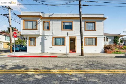 Photo of 2701 Grant Street St, Berkeley, CA 94703 (MLS # 41117661)