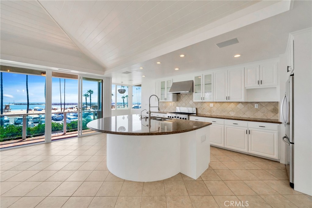 Corona del Mar South of PCH (CDMS) - Residential Lease