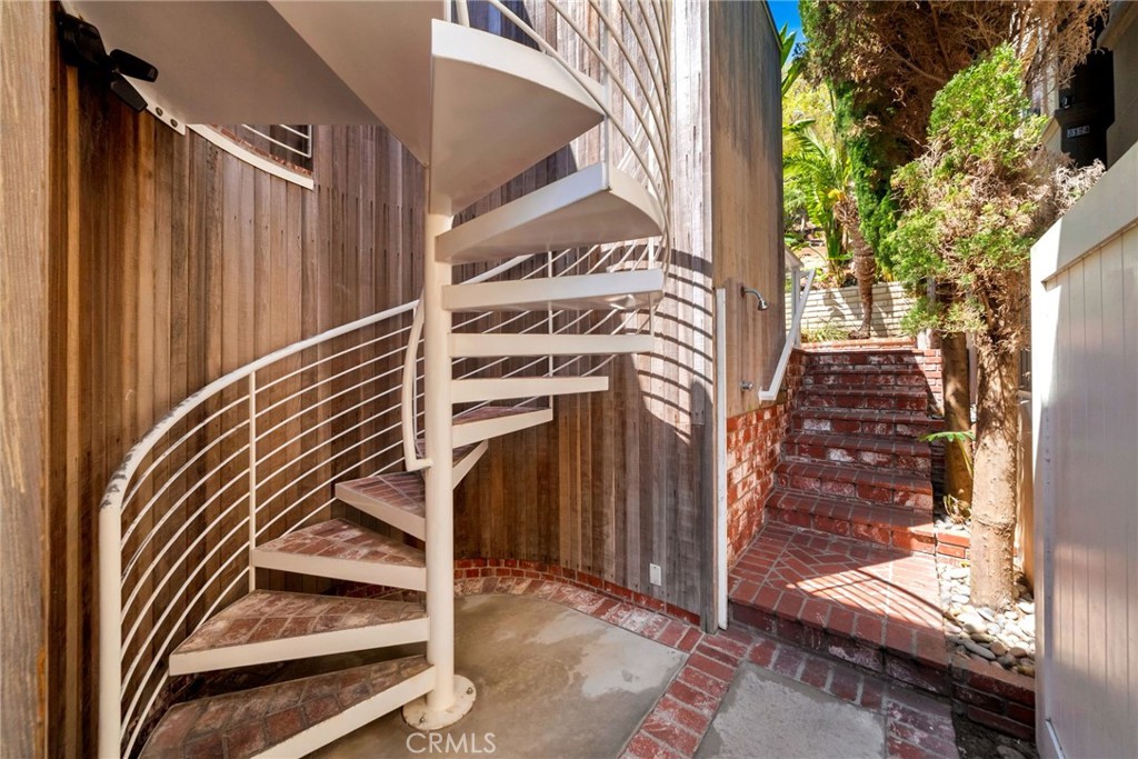 Corona del Mar South of PCH (CDMS) - Residential Lease