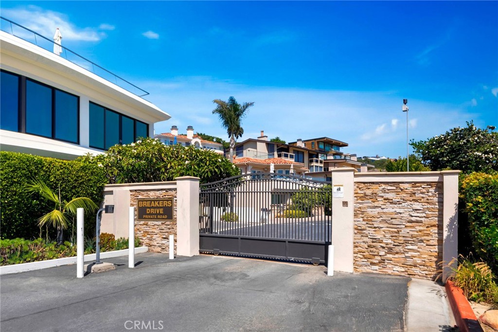 Corona del Mar South of PCH (CDMS) - Residential Lease