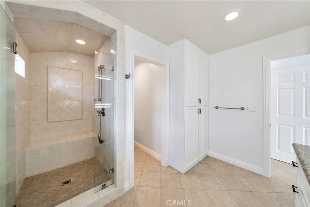 Corona del Mar South of PCH (CDMS) - Residential Lease