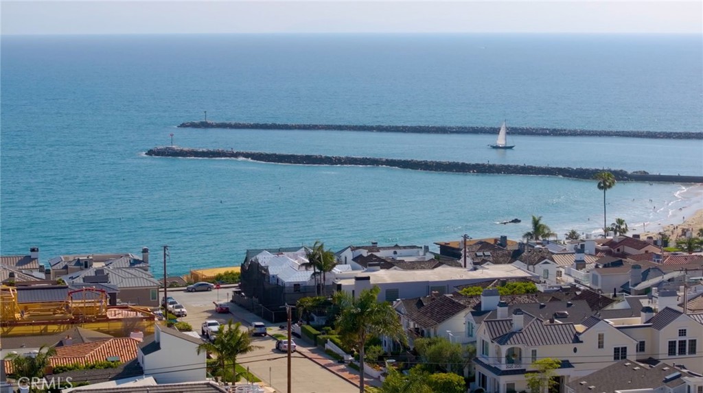 Corona del Mar South of PCH (CDMS) - Residential Lease