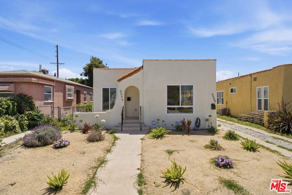 6006 2nd Avenue, Los Angeles CA 90043
