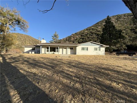 Photo of 42930 Lake Hughes Road, Lake Hughes, CA 93532 (MLS # SR25159502) Photo of 42930 Lake Hughes Road, Lake Hughes, CA 93532 (MLS # SR25159502)