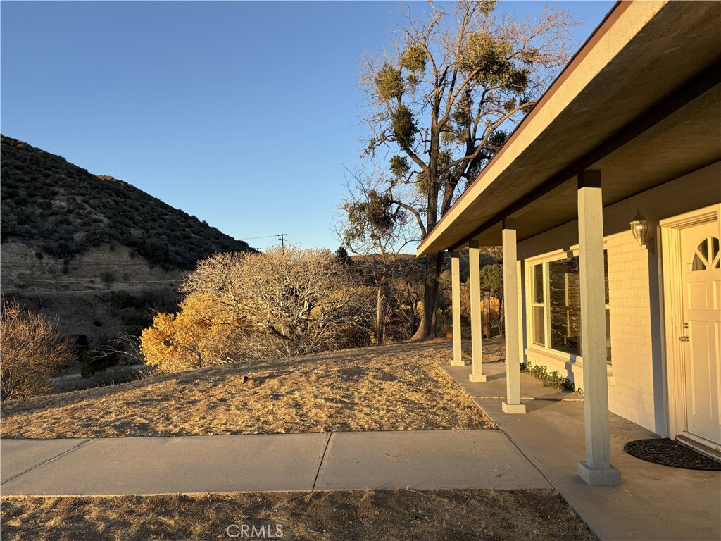 42930 Lake Hughes Road