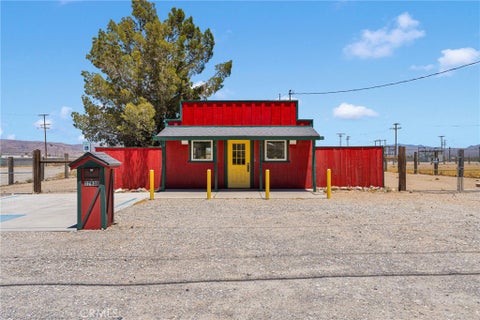 Photo of 32838 Old Woman Springs RD, Lucerne Valley, CA 92356 (MLS # HD26193363)