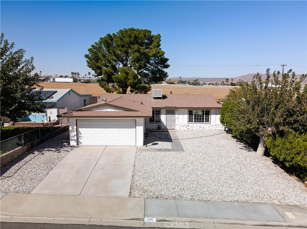 Welcome to 1305 Piute — a Beautifully Refreshed 4-Bedroom, 2-Bathroom Home Nestled in One of Barstow’s Most Highly Desired Neighborhoods! This Commuter-Friendly Location Offers Easy Access to the 15 Freeway while Keeping You Close to Schools, Shopping, and Everyday Conveniences.
Recently Upgraded with Fresh Interior and Exterior Paint, this Home Features an Updated Kitchen with Sleek Quartz Countertops and a Brand-New Dishwasher. Enjoy New Vinyl Flooring Throughout, Stylish New Fixtures, and Plush Carpet in the Bedroom
The Backyard is a True Retreat — Complete with a Sparkling Pool and All New Pool Equipment, Perfect for Relaxing or Entertaining on Those Sunny Barstow Days.
Don’t Miss Your Chance to Own this Move-In Ready Gem!