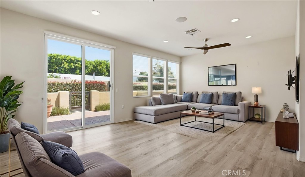 5661 Mcculloch