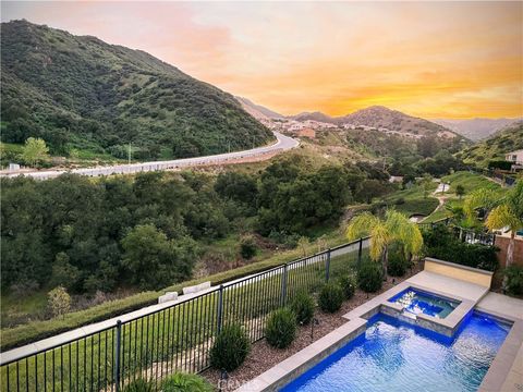 24008 Schoenborn Street West Hills CA 91304