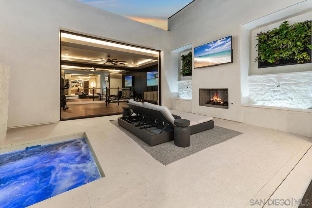 Rancho Santa Fe - Residential