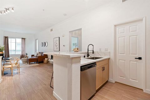 12364 Carmel Country Rd 306 San Diego CA 92130