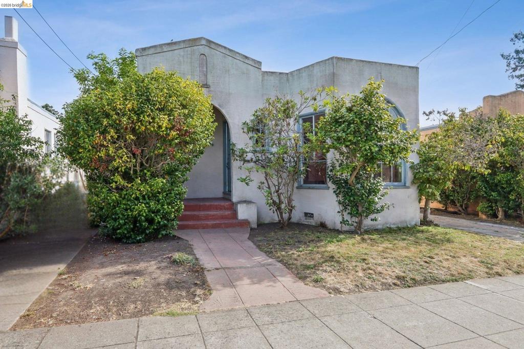 2144 Oregon St ST, Berkeley CA 94705