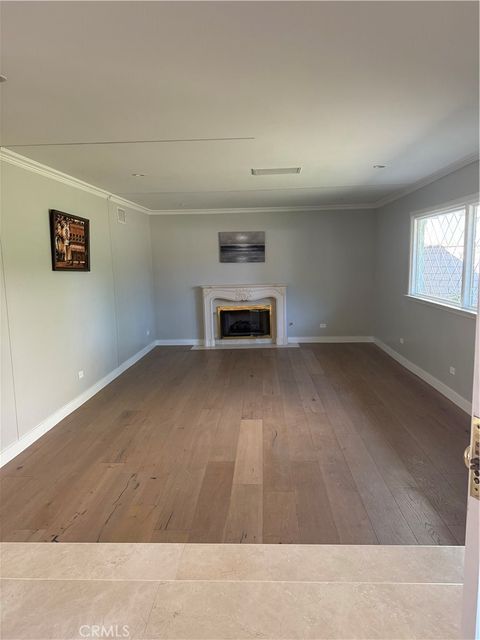 19530 Tuba Street Northridge CA 91326