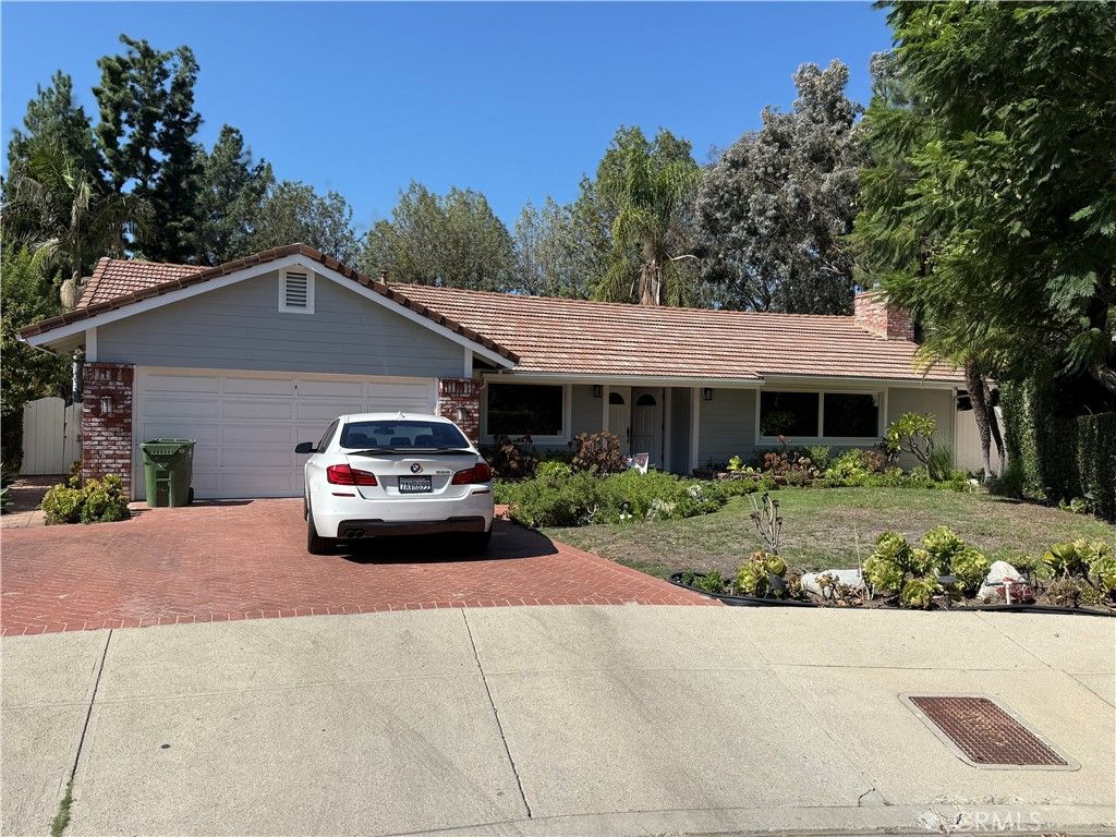 Photo of 19530 Tuba Street, Northridge, CA 91326 (MLS # DW25244654)