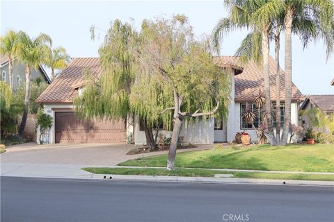 Photo of 1485 Clearview Cir, Corona, CA 92882 (MLS # OC25262815)
