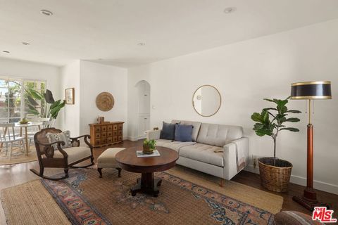 Photo of 13610 Bracken Street, Arleta, CA 91331 (MLS # 26666291)