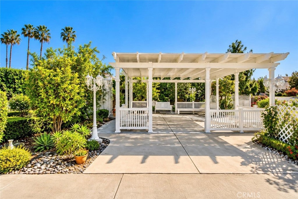 17841 Collins