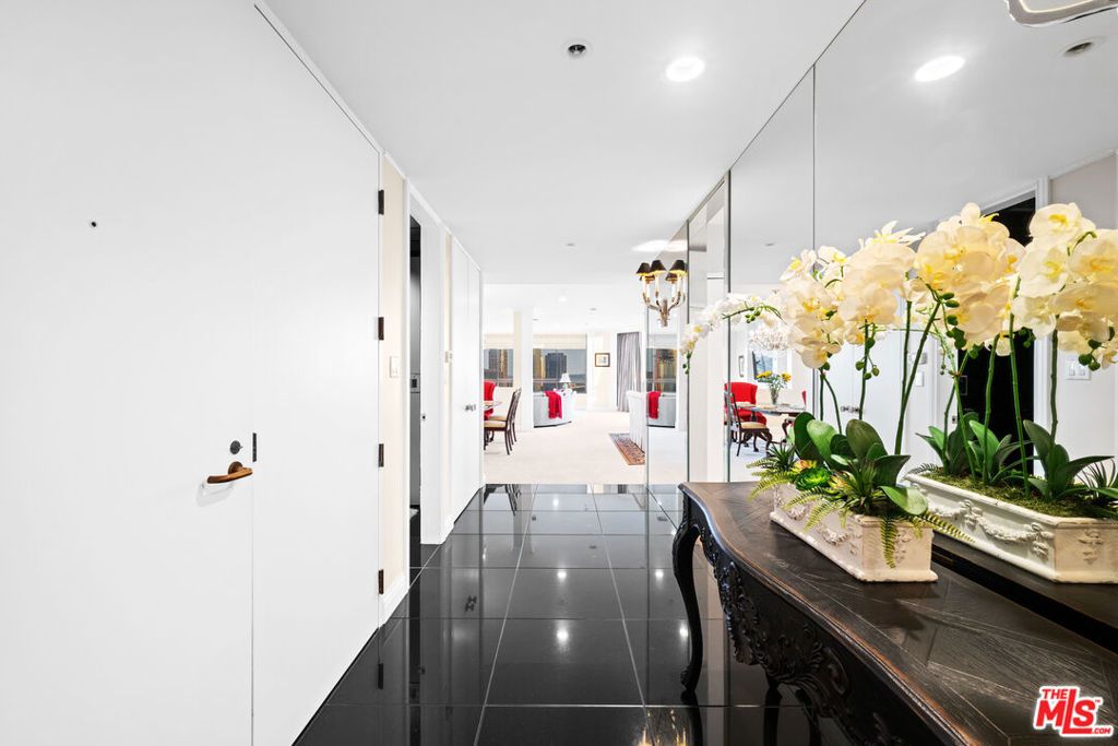 Photo of 10430 Wilshire Boulevard #1705, Los Angeles, CA 90024 (MLS # 25511091)