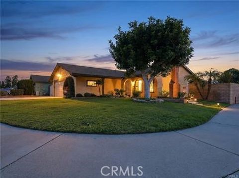 Photo of 937 N Greenpark Ave, Covina, CA 91724 (MLS # SB26086624)