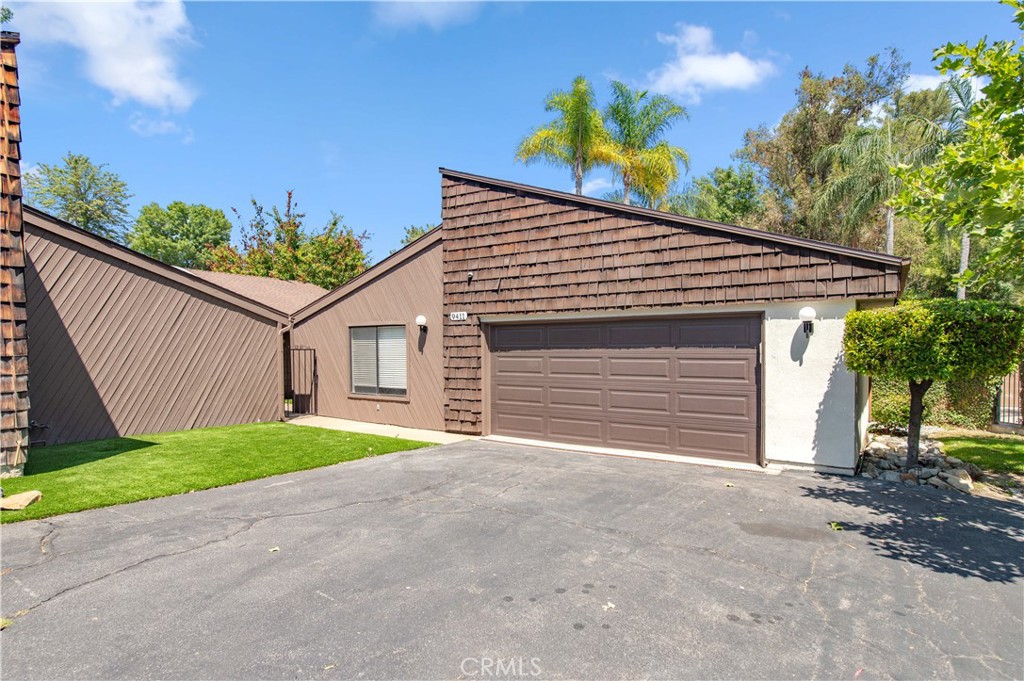 9411 Friendly Woods Lane