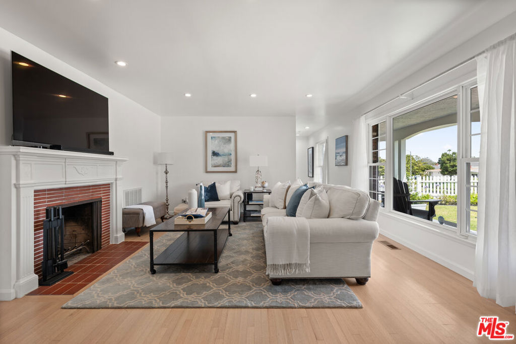 6399 W 80th Street