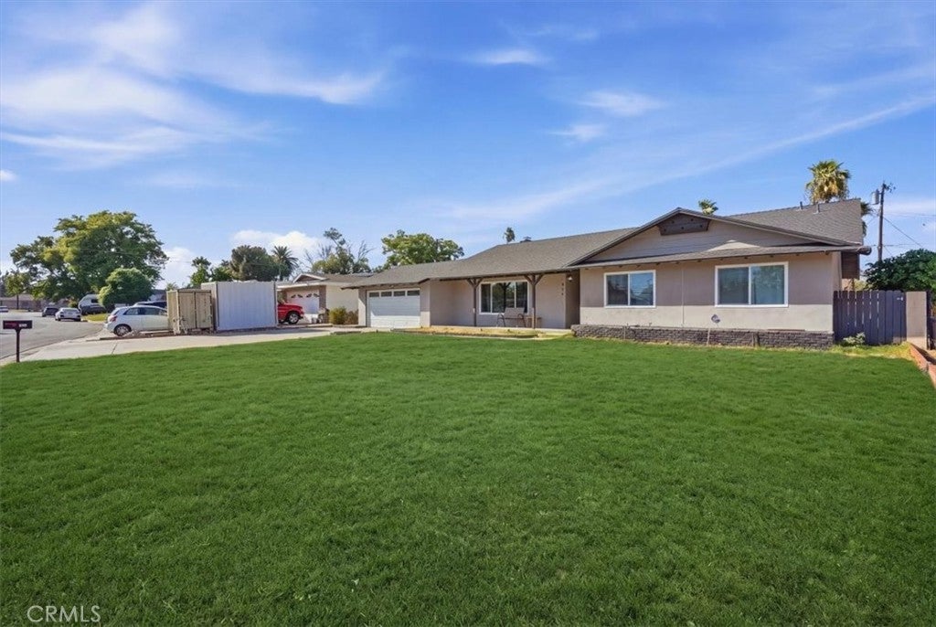 418 E Margarita Road
