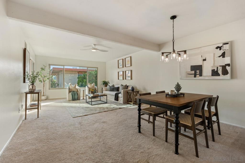 6876 Hyde Park G
