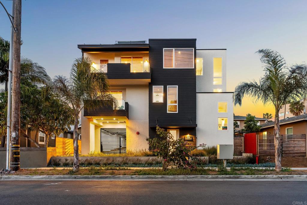 Welcome to 508 N Tremont St Unit your modern coastal escape in the heart of Oceanside. Built in 2023 (Like NEW), this 3-bed, 3-bath luxury townhome offers 2,181 sq ft of beautifully designed living space just six blocks from the beach. The open-concept layout features premium finishes, vaulted ceilings, hardwood and tile flooring, and an abundance of natural light. The chef's kitchen is equipped with a gas range, double oven, built-in microwave, and more. Primarily two-story living, with a junior suite on the lower level for guests or multi-gen flexibility, plus guest and primary bedrooms upstairs. Entertain from your private rooftop lounge with ocean views, hot tub, outdoor shower, firepit, and full outdoor kitchen. Additional highlights include central A/C, a dedicated laundry room with a sink, a 2-car garage, and the option to install a private elevator. Minutes from Oceanside Pier, the Marina, Regal Cinemas, and top dining and resorts. Ideal as a full-time residence, vacation retreat, or investment. Floor plan and additional photos available by 8/8/2025. Offer deadline: 8/14/2025. FAQ available upon request. NO PRIVATE SHOWINGS AVAILABLE only after 4-day open houses. Active vacation rental - OPEN HOUSE showings ONLY August 07, 2025 01:00 PM - 05:00 PM August 08, 2025 12:00 PM - 03:00 PM August 09, 2025 12:00 PM - 03:00 PM August 10, 2025 02:00 PM - 05:00 PM