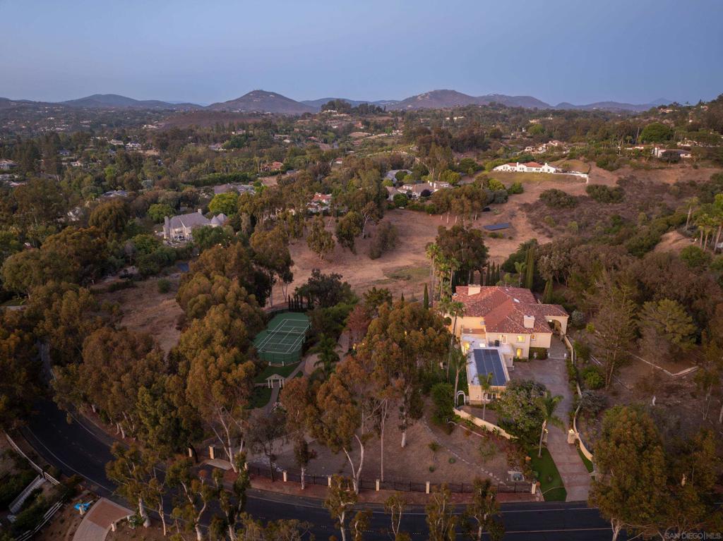 Rancho Santa Fe - Residential Lease