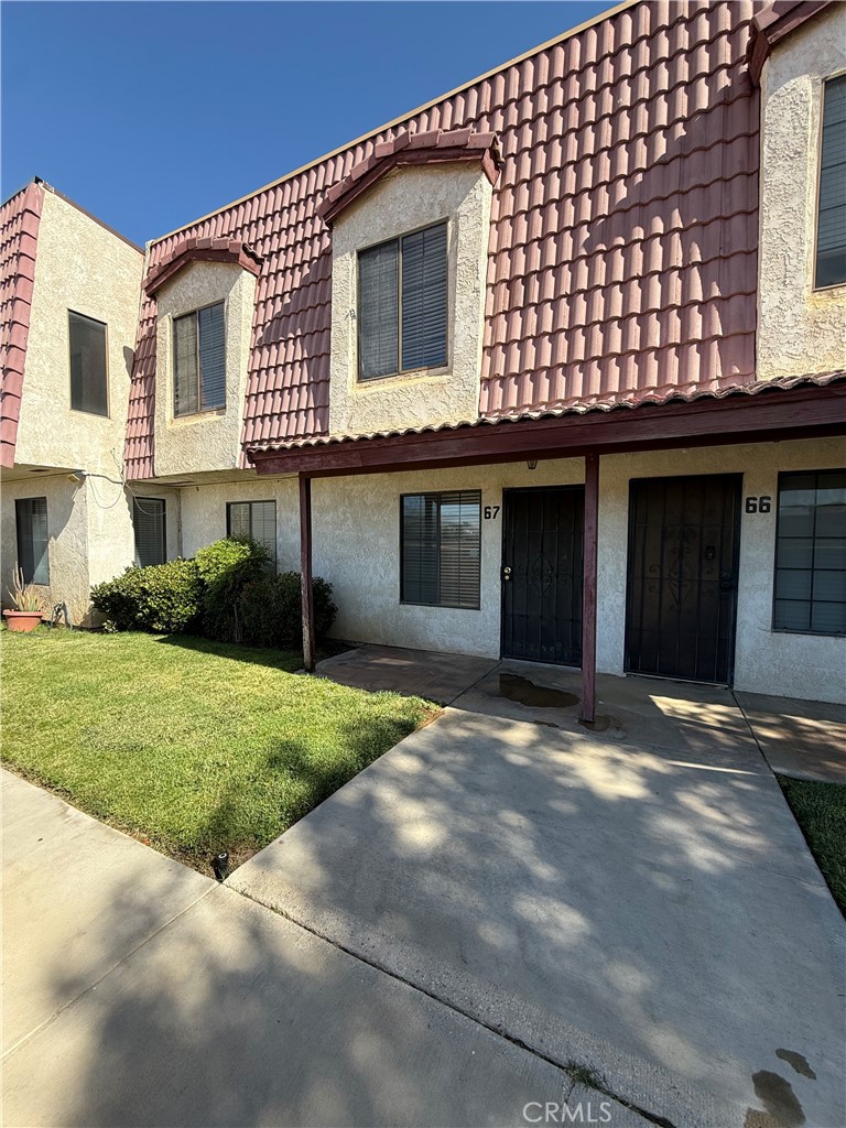 Photo 1 of 18 — 2260 E ave Q4, Palmdale, CA 93550