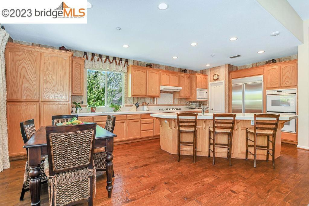 BRENTWOOD - Residential