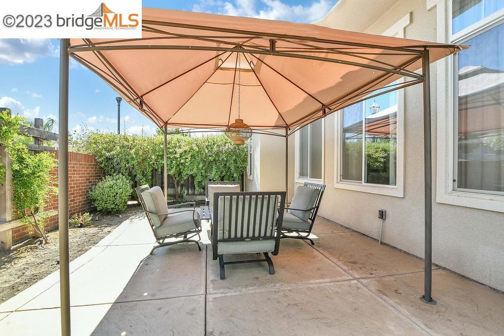 BRENTWOOD - Residential