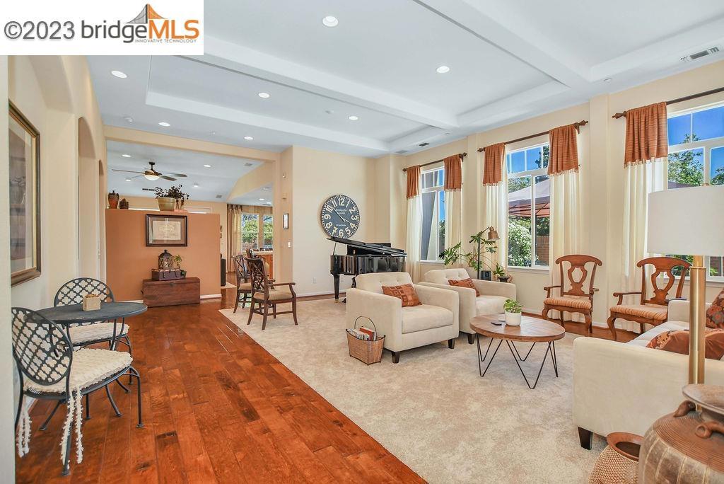 BRENTWOOD - Residential