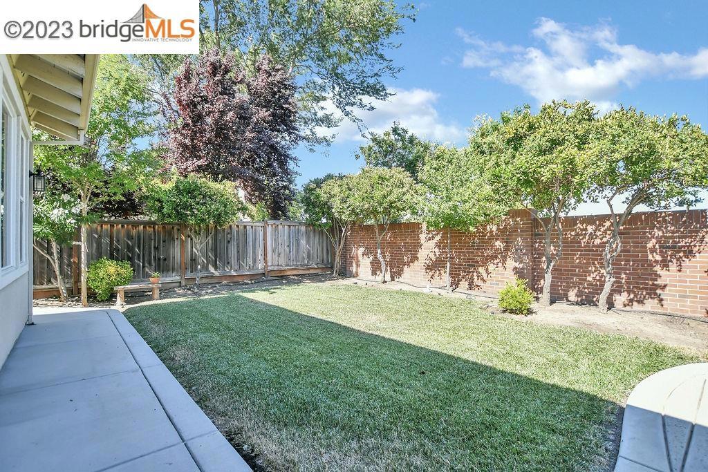 BRENTWOOD - Residential