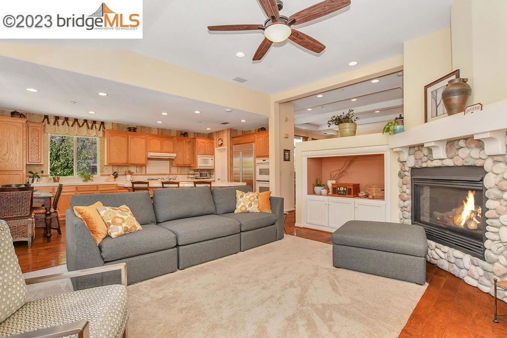 BRENTWOOD - Residential