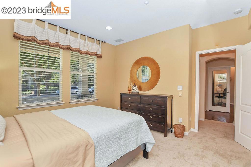 BRENTWOOD - Residential