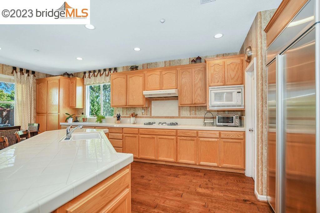 BRENTWOOD - Residential